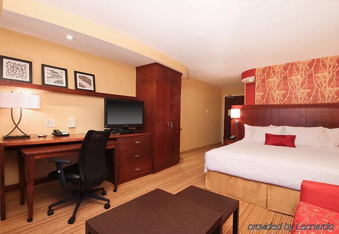 Hotel Courtyard By Marriott Potomac Mills Woodbridge Habitación foto